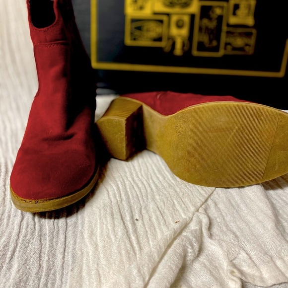 Red Booties! - Picture 3 of 3